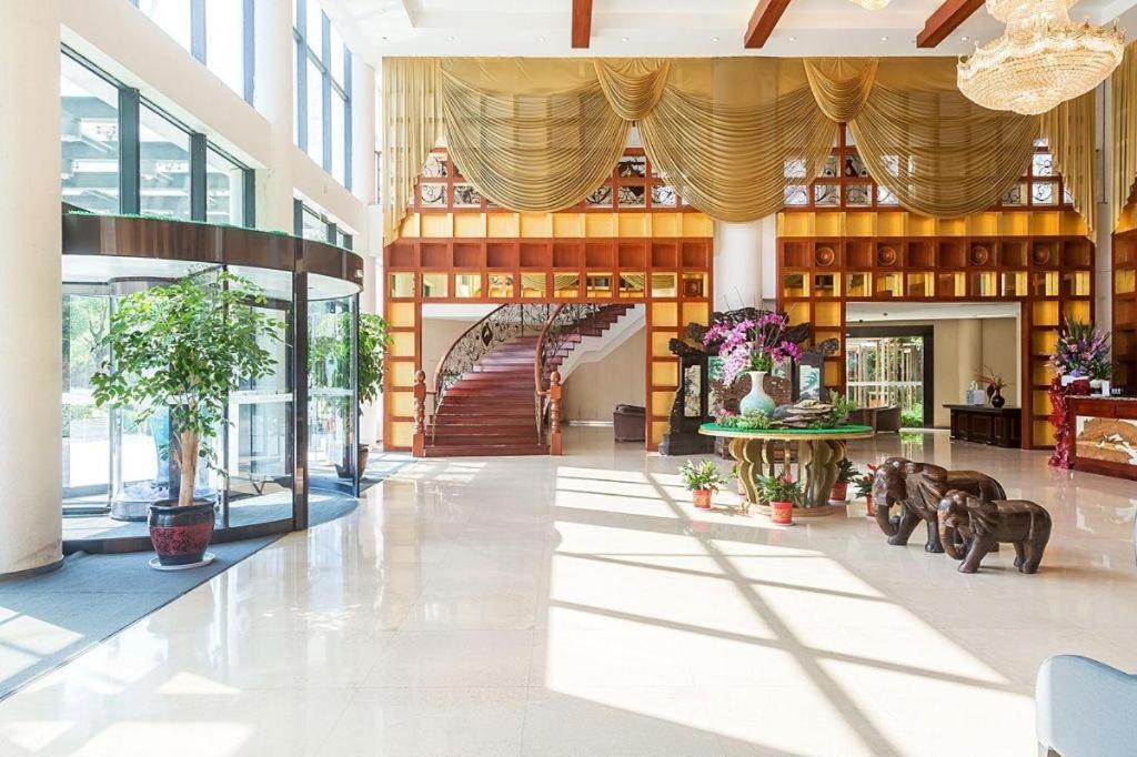 Zhangjiagang Suzhou Phoenix Hotspring Resort מראה חיצוני תמונה