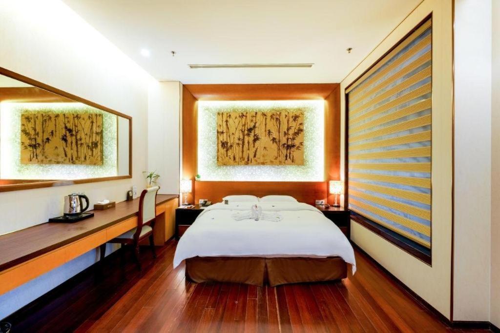 Zhangjiagang Suzhou Phoenix Hotspring Resort מראה חיצוני תמונה