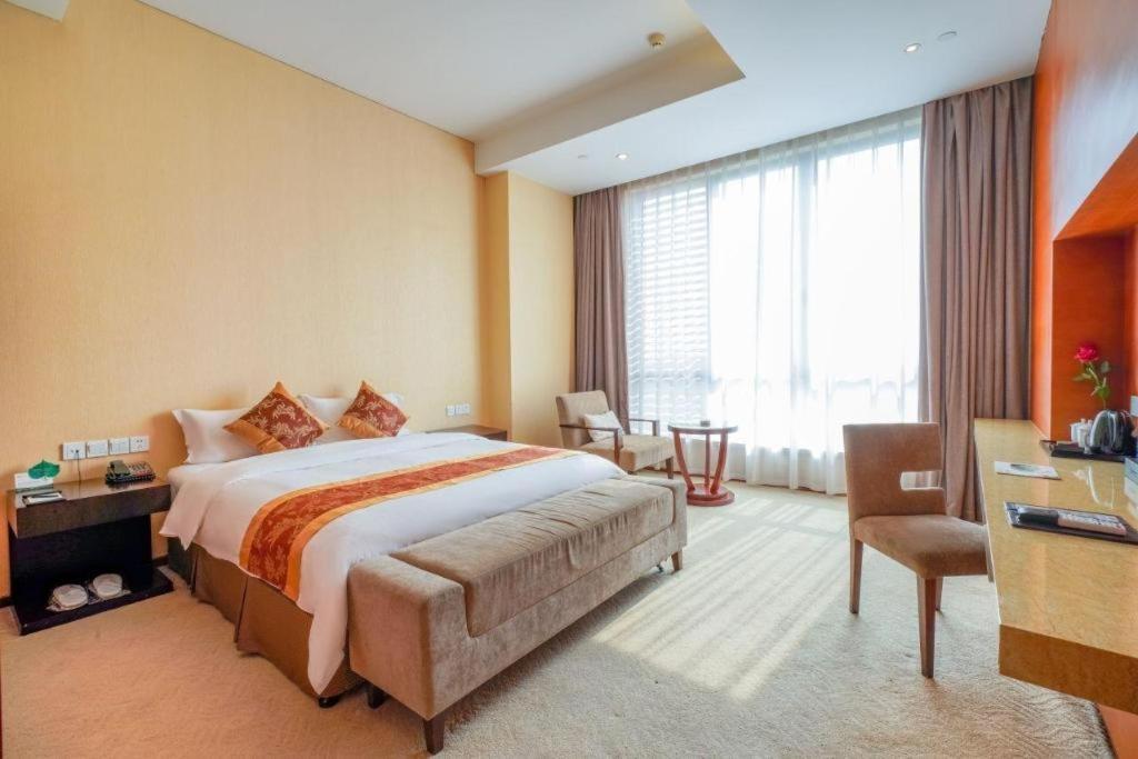 Zhangjiagang Suzhou Phoenix Hotspring Resort מראה חיצוני תמונה